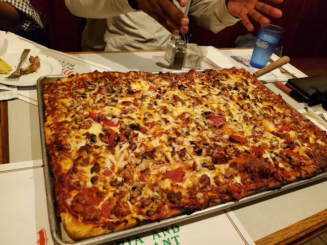 Opinii despre Infusino's Pizzeria & Restaurant în Racine - Hospitality and gastronomy