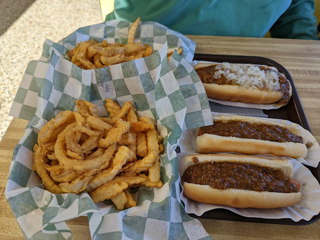 Boots' & Sonny's Drive-In - Hospitality and gastronomy