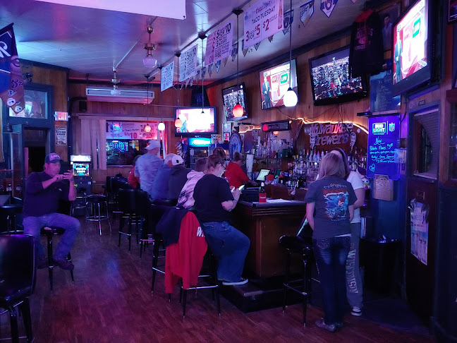 Woodchucks Bar & Grill - Oshkosh