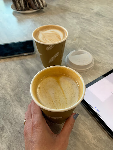 Canary Coffee Bar - Hospitality and gastronomy