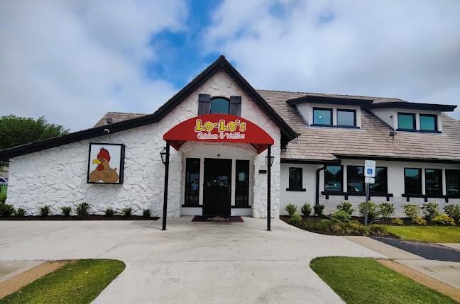 Lo-Lo's Chicken & Waffles