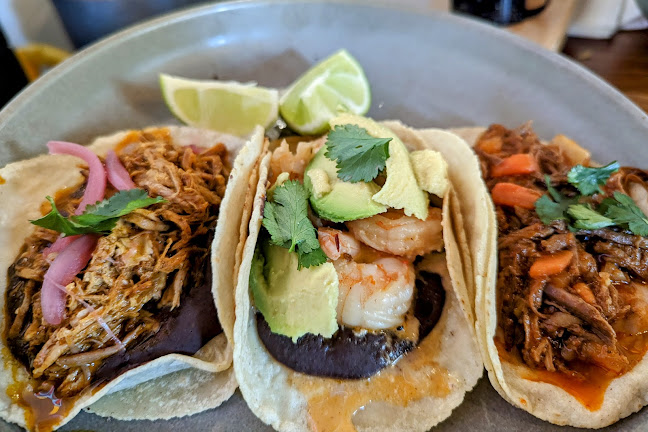 29 E Victoria St, Santa Barbara, CA 93101, United States