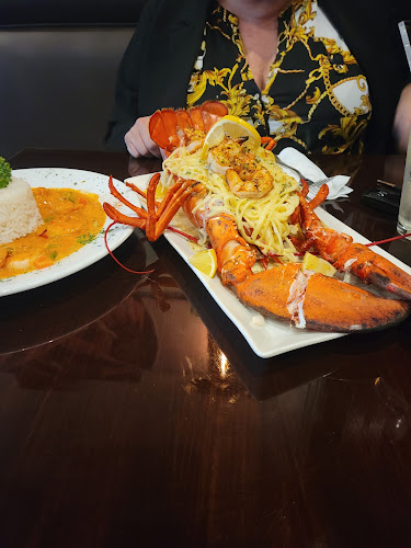 Roux Seafood Kitchen - Hospitality and gastronomy