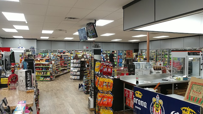 Reviews of Crest Foods Liquor in San Diego - Hospitality and gastronomy