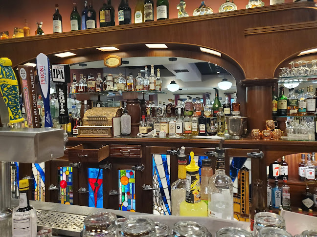 Cosmopolitan | Tavern & Italian Grill - Fresno