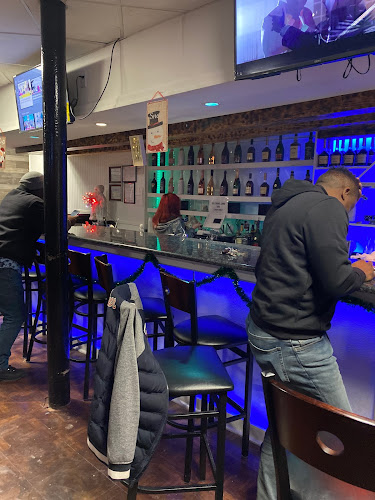 Opinii despre B2 Sport Bar & Lounge în Newark - Hospitality and gastronomy