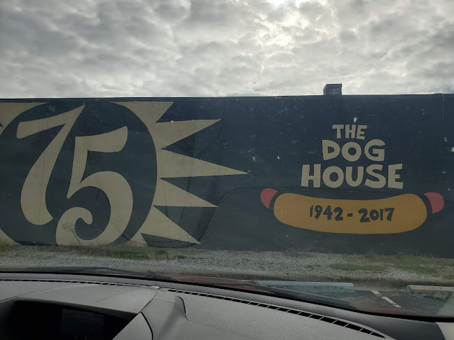 Dog House Inc - Hospitality and gastronomy