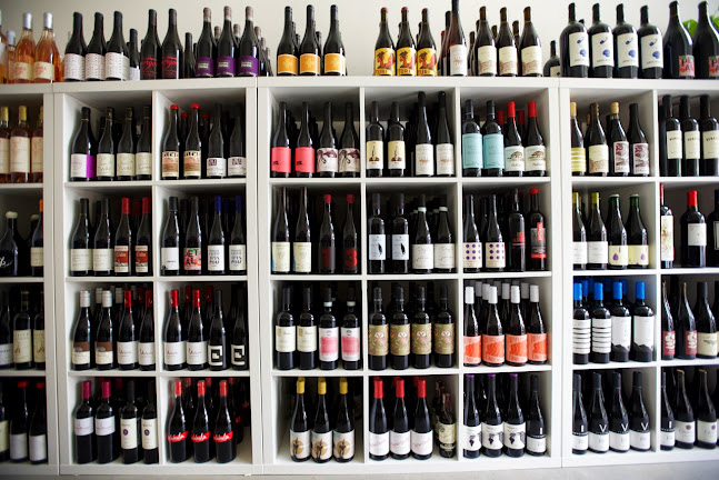 Opinii despre Molly's Bottle Shop: West Seattle în Seattle - Hospitality and gastronomy