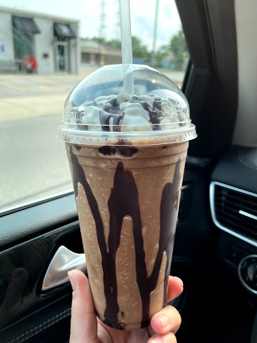 24 S Lincolnway St, North Aurora, IL 60542