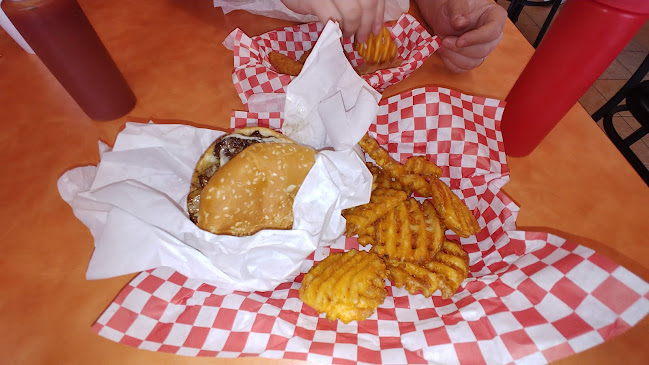 Comentarii opinii despre AJ's Burgers