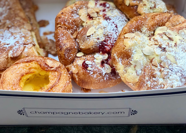 Opinii despre Champagne French Bakery Café South Coast Plaza în Irvine - Hospitality and gastronomy