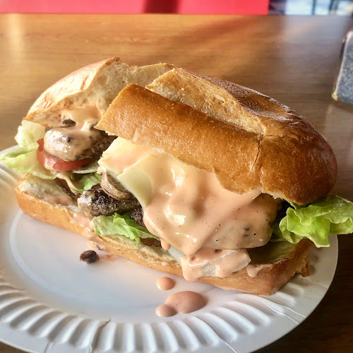 Reviews of Burger Barn in San Jose - Hospitality and gastronomy