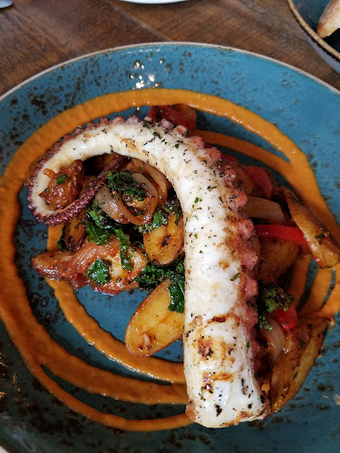 23 Shipyard Dr, Hingham, MA 02043