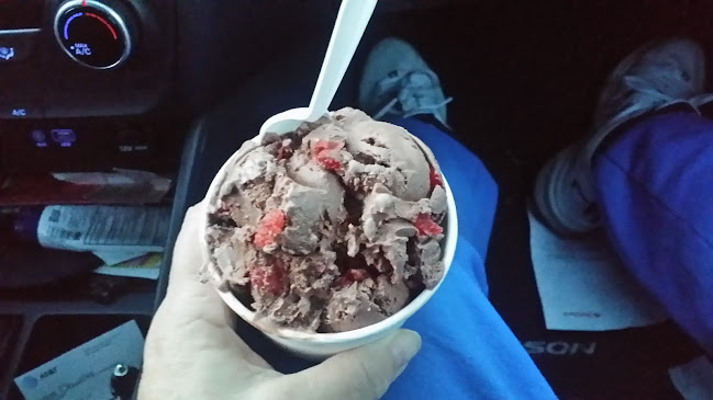 Manning's Farmhouse Ice Cream Shoppe - Kingston