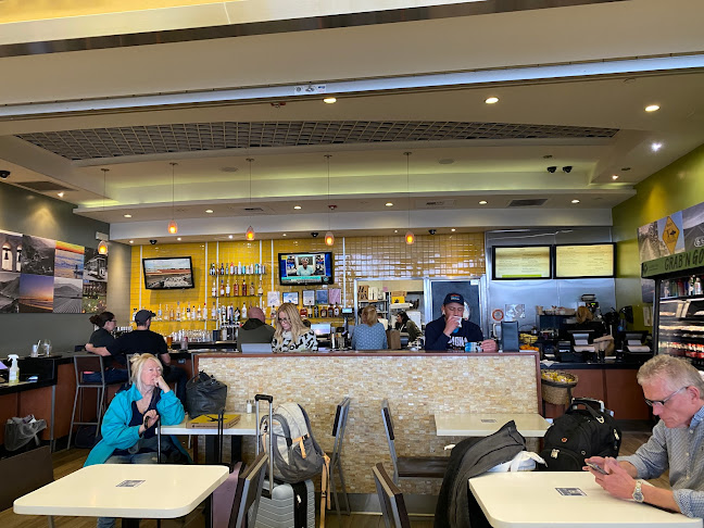 Opinii despre California Pizza Kitchen în Costa Mesa - Hospitality and gastronomy