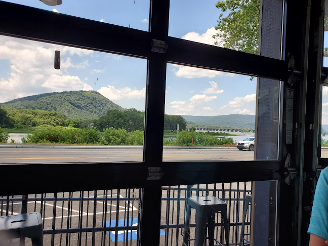 Boro Bar & Grill RiverView - Hospitality and gastronomy