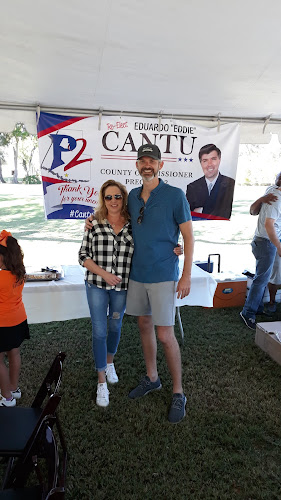 Opinii despre Mcc Pool House Bar & Grill în Pharr - Hospitality and gastronomy