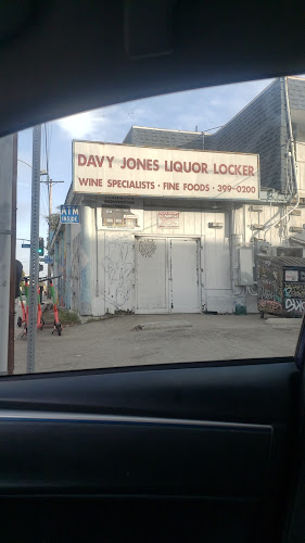 Davy Jones Liquor Locker - Hospitality and gastronomy