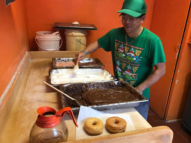 Monarch Donuts - Hospitality and gastronomy