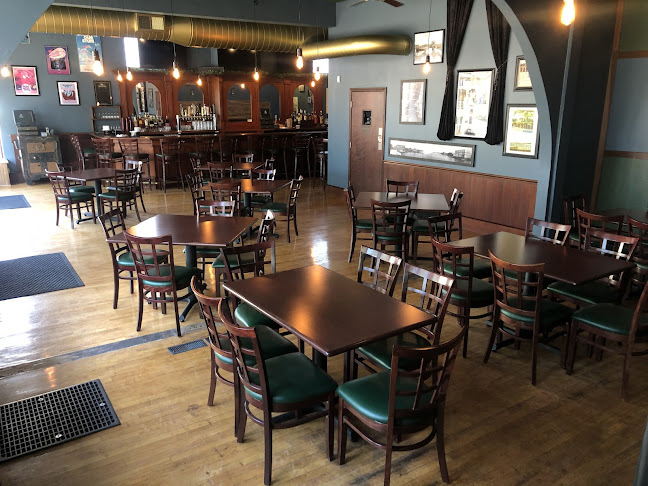 Ernie's Midtown Pub - Hospitality and gastronomy