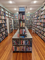 Editions - Coffee and Bookstore