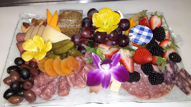 7535A Valjean Ave, Van Nuys, CA 91406, United States