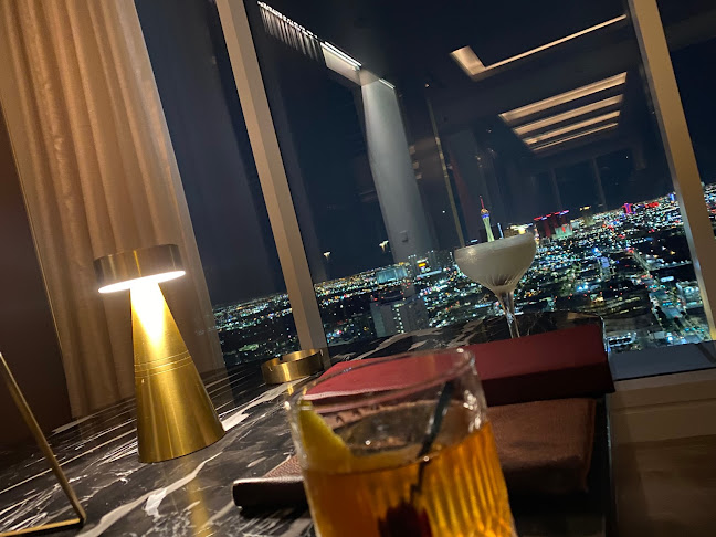 Comentarii opinii despre Legacy Club