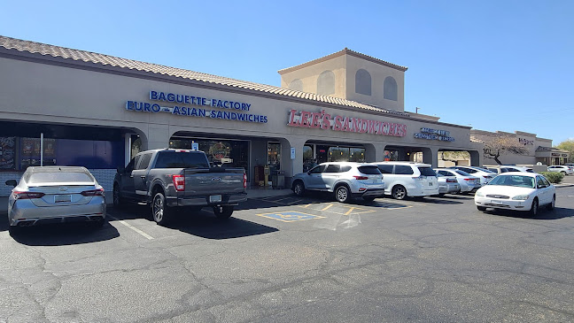 Lee's Sandwiches Phone number