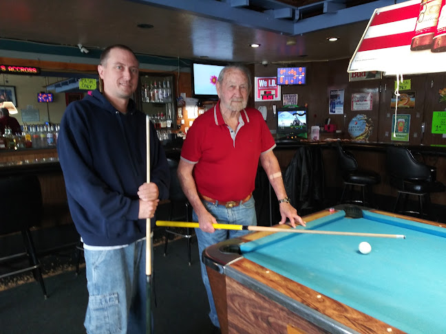 Opinii despre D C's Across the Street în Oceanside - Hospitality and gastronomy