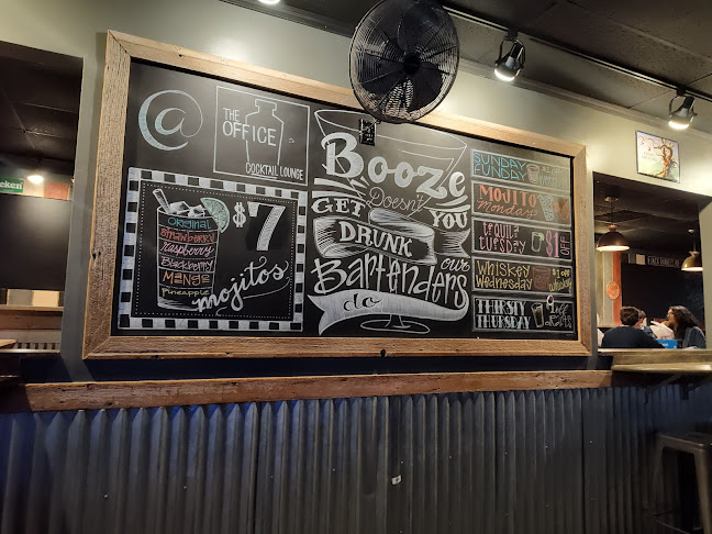 Comentarii opinii despre The Office Cocktail Bar & Lounge