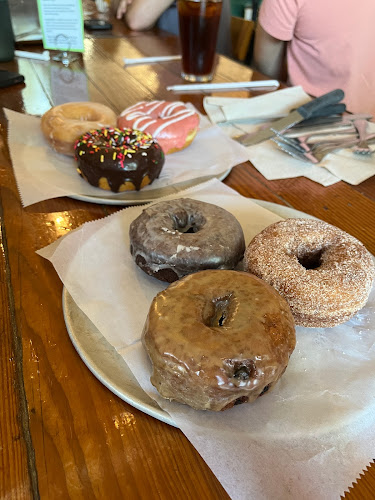 Monuts - Hospitality and gastronomy