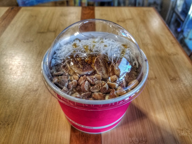 Opinii despre Big Kahuna Frozen Yogurt & Juicery în Elk Grove - Hospitality and gastronomy