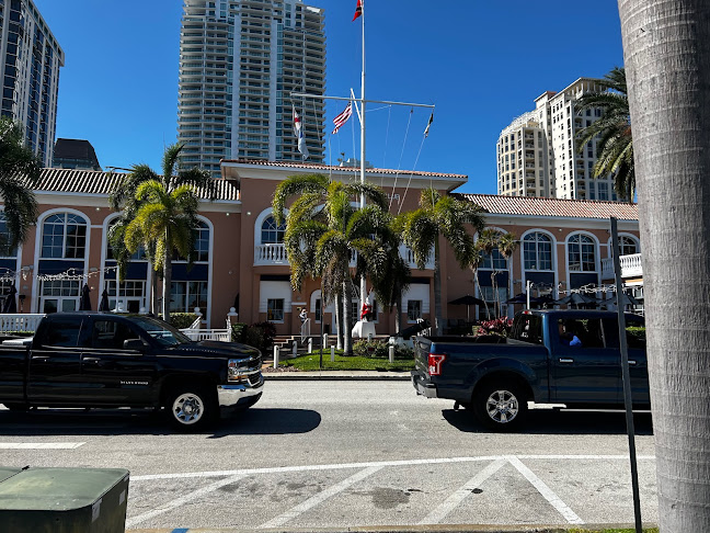 300 2nd Ave NE, St. Petersburg, FL 33701