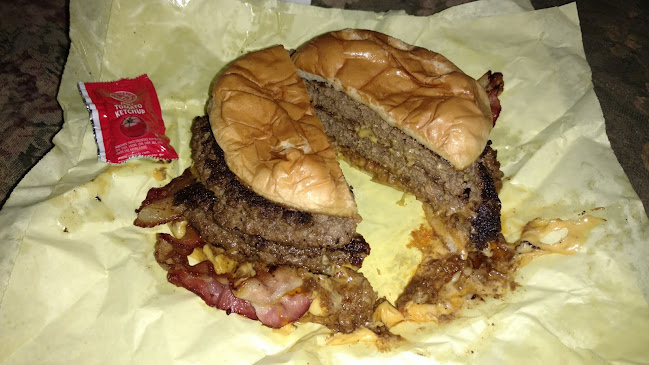 Comments and reviews of Jumbo Joe's Burgers