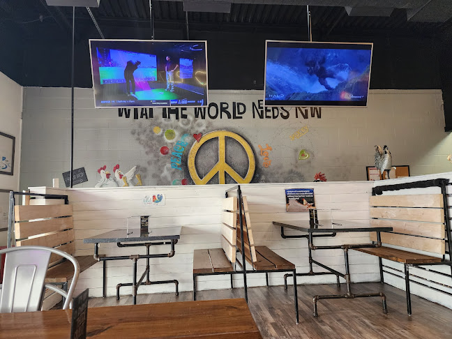 Crooked Feathers Pizza & Wings - O'Fallon