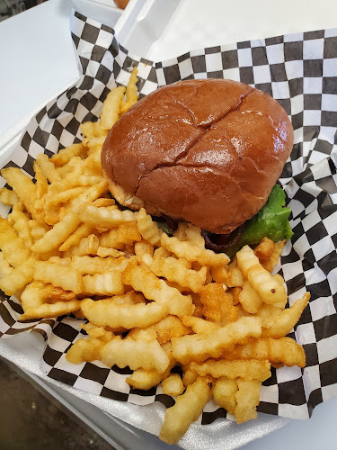 Reviews of 2 Neighborz Burgers and Shakes in DeSoto - Hospitality and gastronomy