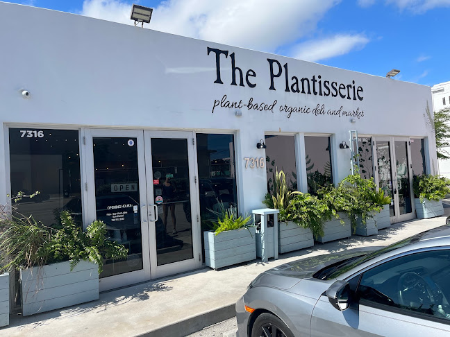 7316 NE 2nd Ave, Miami, FL 33138, United States