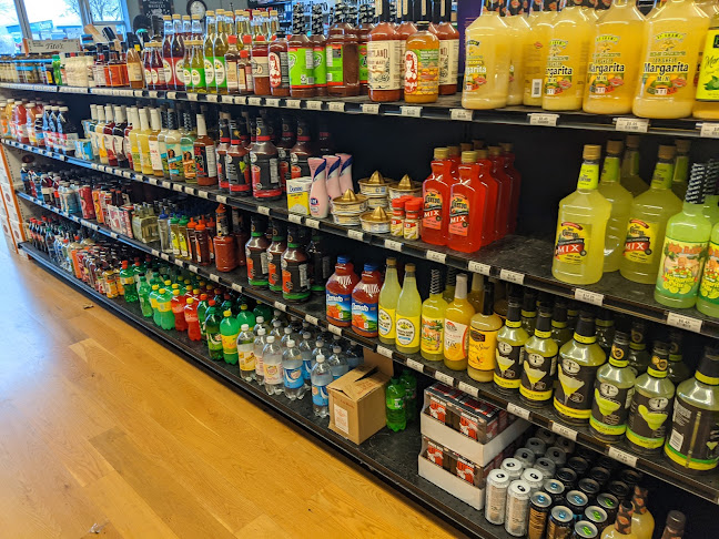 Opinii despre Macadam Liquor în Portland - Hospitality and gastronomy