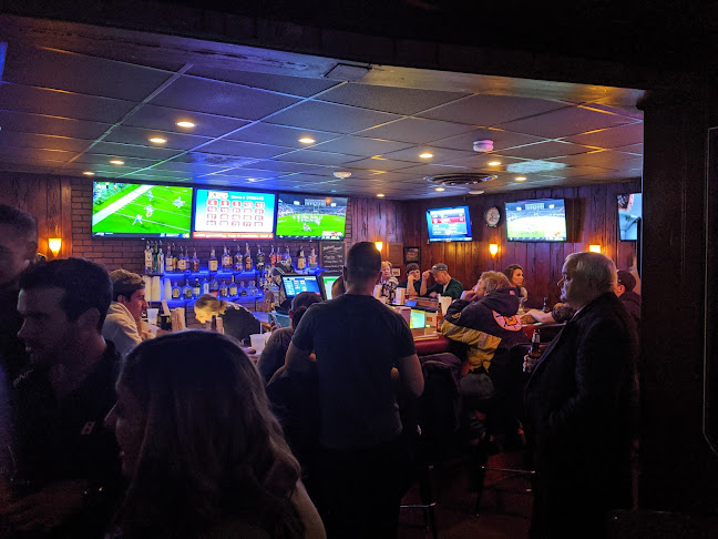 Halfway House Lounge - Hospitality and gastronomy