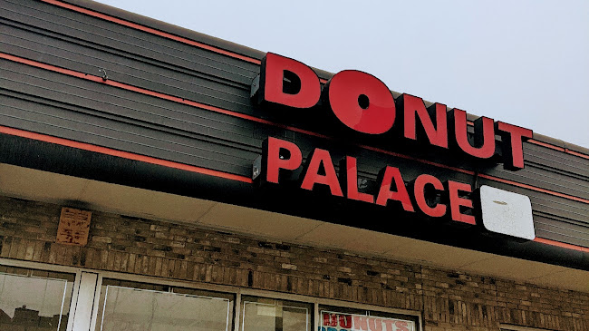 DONUT PALACE