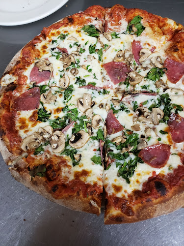 https://www.oggis.com/location/oggis-sports-brewhouse-pizza-santa-clarita/