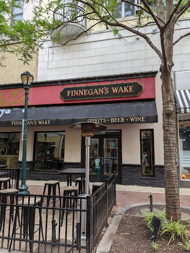 Finnegan’s Wake Irish Pub
