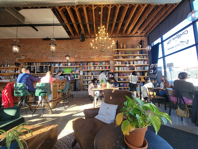 Afterword Tavern & Shelves - Hospitality and gastronomy