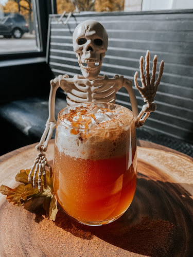 942 W Montrose Ave, Chicago, IL 60613, United States