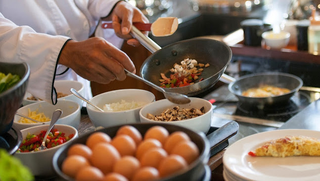 Mr. Omelette Caterers - Thousand Oaks