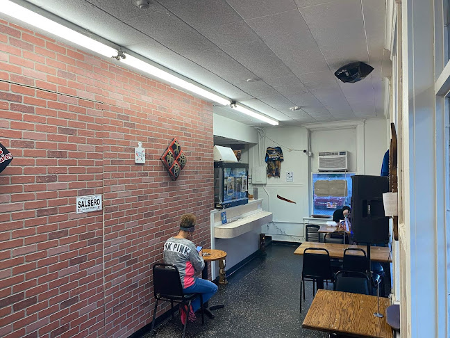 172 Sargeant St, Holyoke, MA 01040, United States