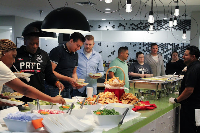 Comentarii opinii despre Royal Catering, Inc.