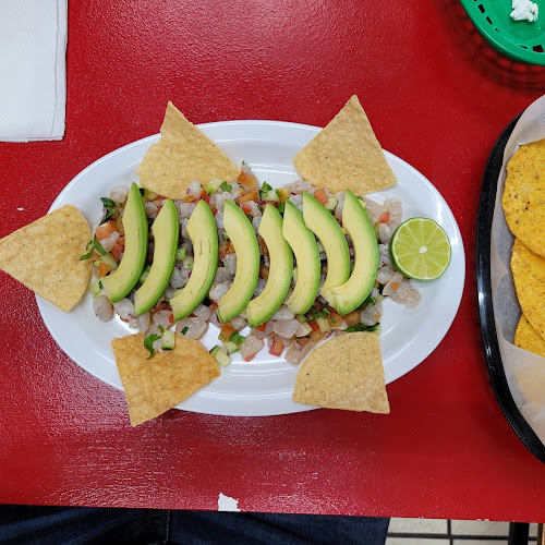 Camaleon Seafood Restaurant - Hospitality and gastronomy