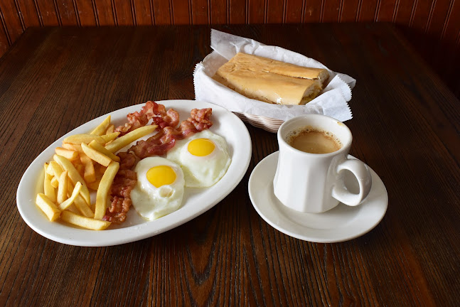 Las Hermanas Cafeteria & Market - Hialeah