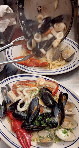 Memories Lounge Restaurant - Hempstead